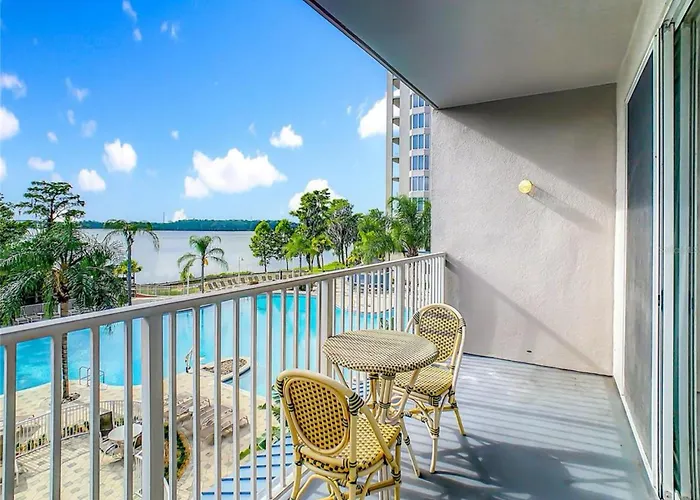 Disney Just 1 And A Quarter Mile Away, Blue Heron 1 Room 2 Bath,Amenities,6 Guests, Walk To Restaurants, No Fees At Check In