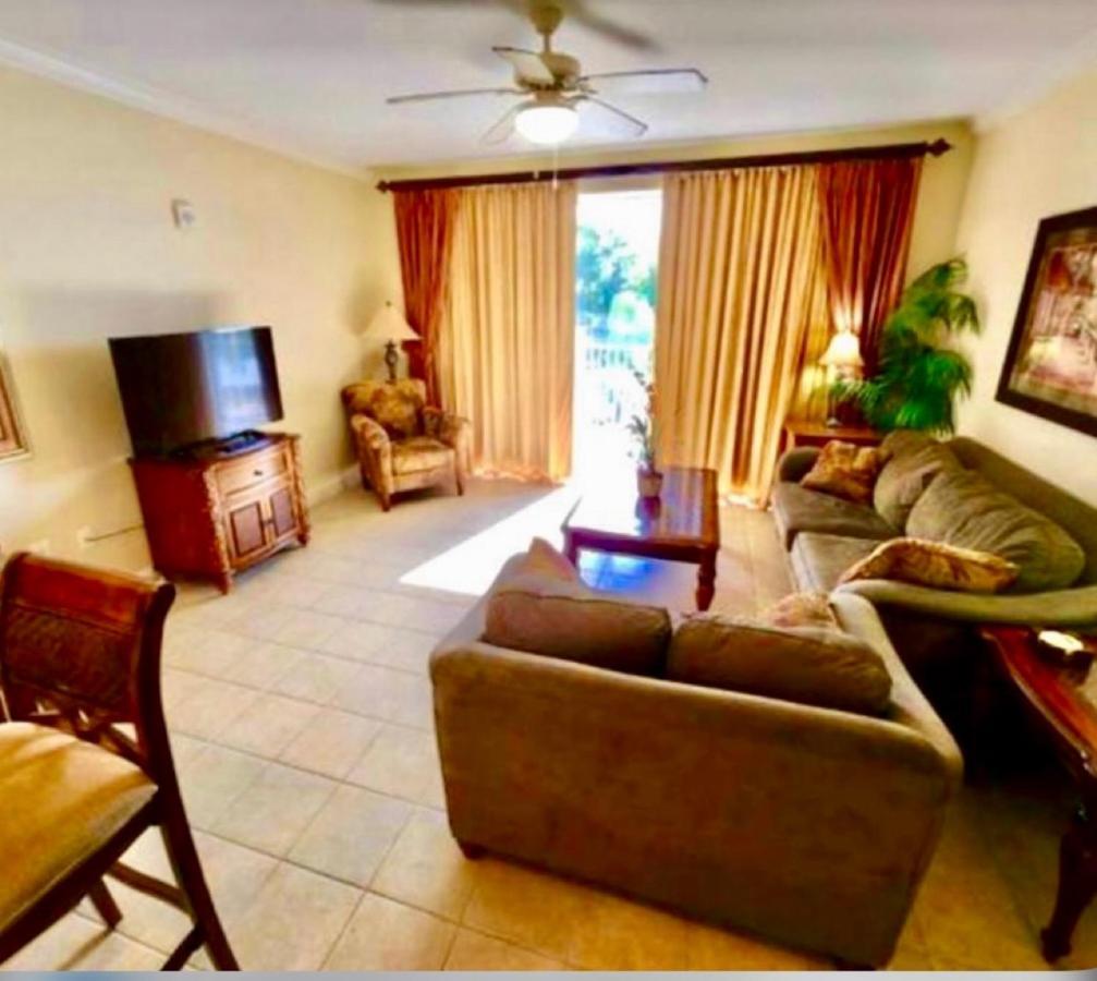 Blue Heron Retreat: Proximity & Dining Convenience