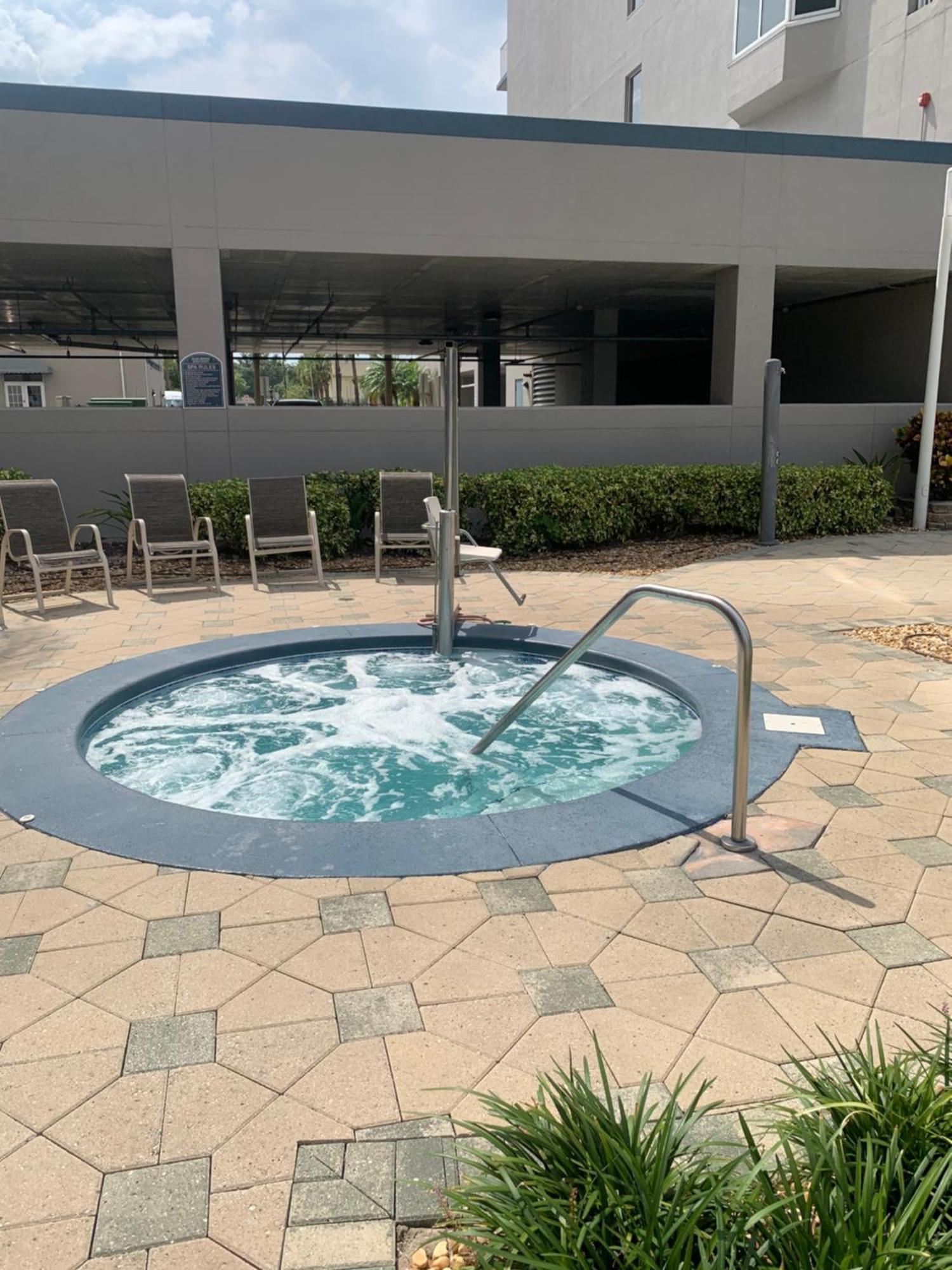 Blue Heron Retreat: Proximity & Dining Convenience *