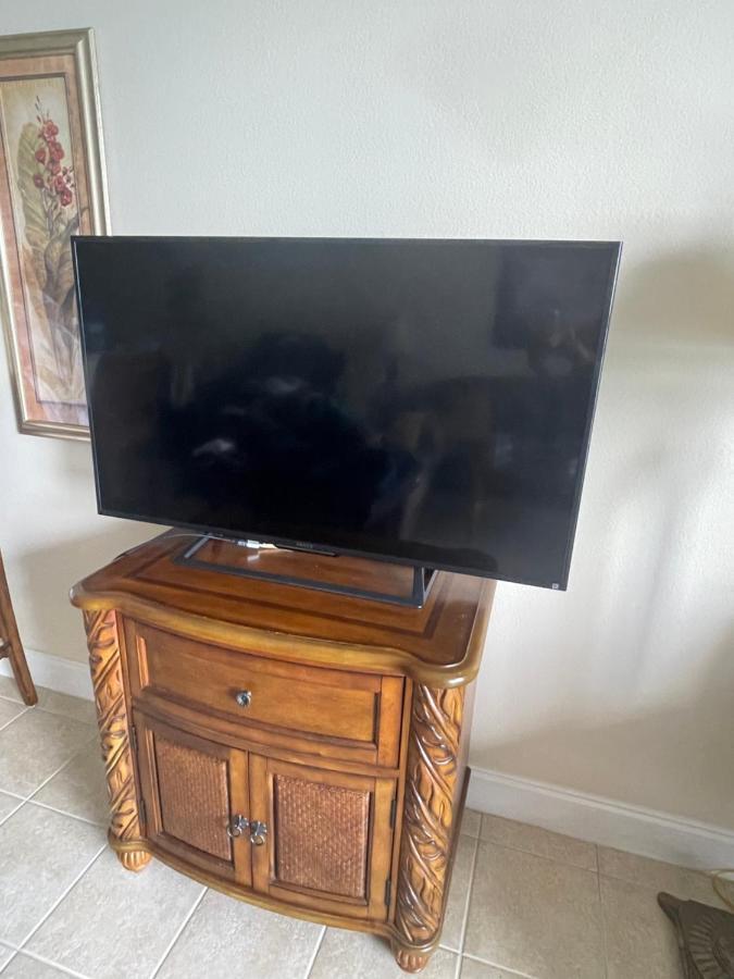 Disney 1 Mile , Blue Heron 1 Room 2 Bath,Amenities,6 Guests, Walk To Restaurants, No Fees At Check In
