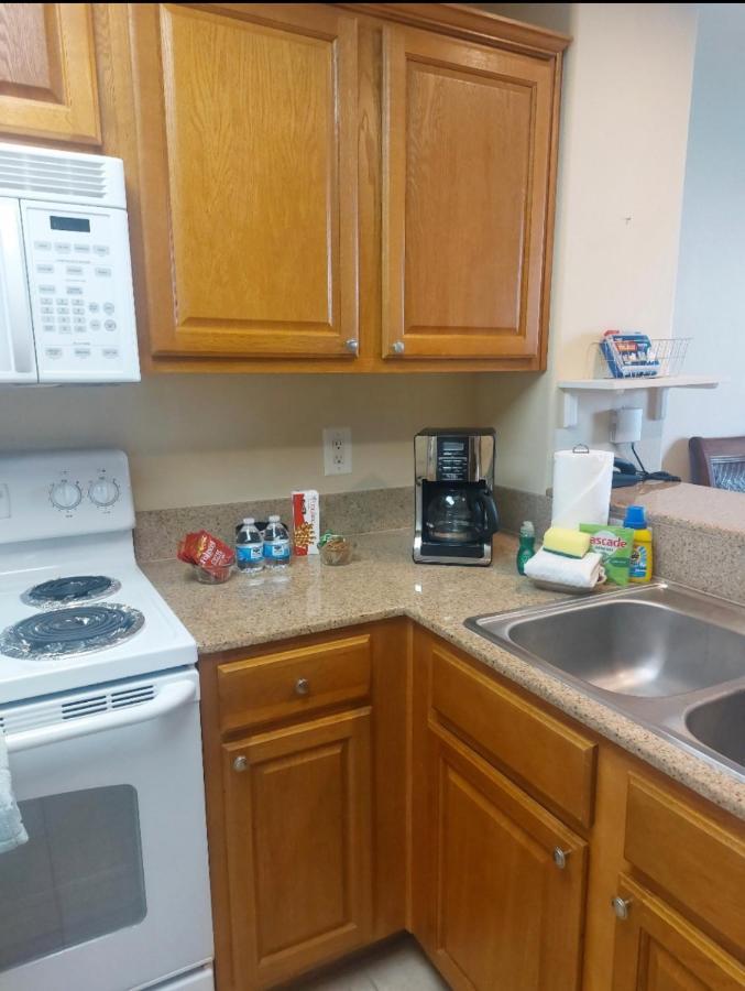 Disney 1 Mile , Blue Heron 1 Room 2 Bath,Amenities,6 Guests, Walk To Restaurants, No Fees At Check In Appartement